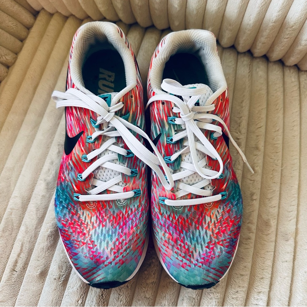 Nike Air Zoom Pegasus 34 in vibrant Sunburst Blue/White-Pink colorway - Picture 4 of 12
